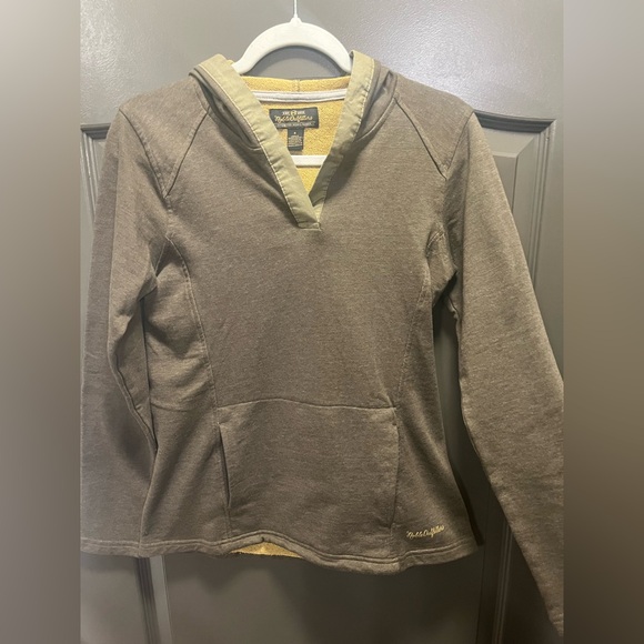 Noble Outfitters Sweaters - Noble Outfitters V-Neck Women's Sweater with Hood